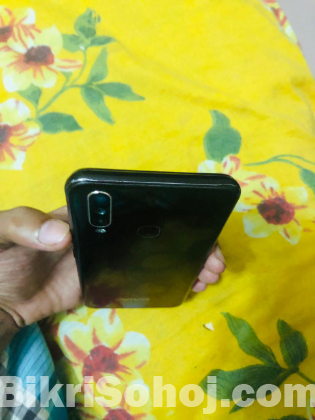 Vivo y12